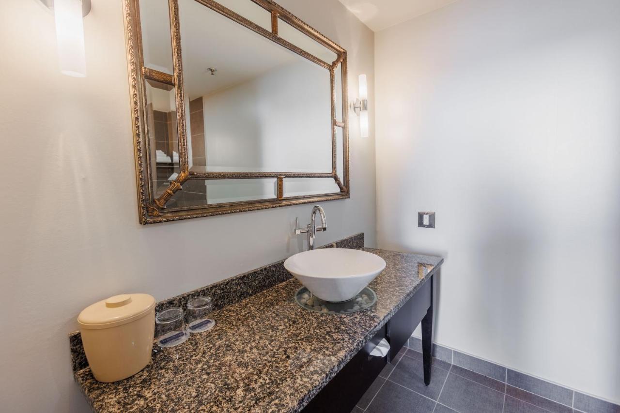 Travelodge By Wyndham Quebec City Hotel & Convention Centre Luaran gambar