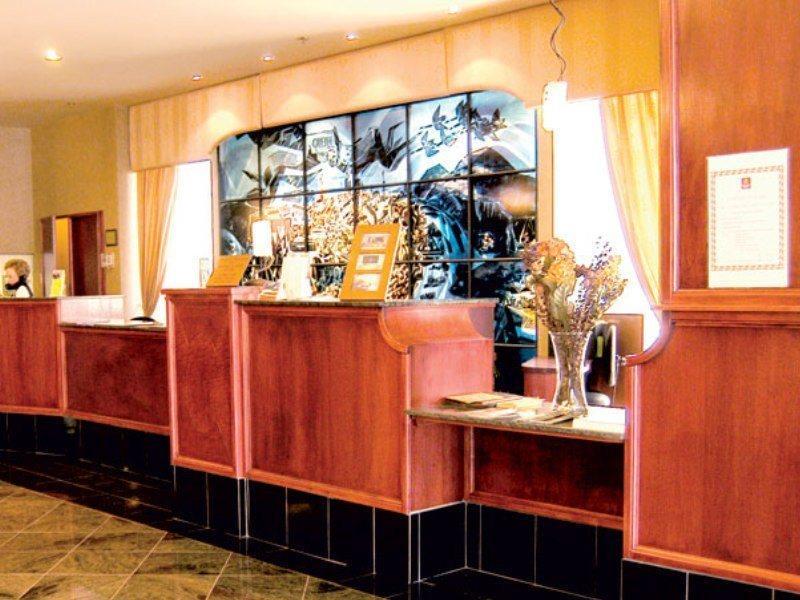 Travelodge By Wyndham Quebec City Hotel & Convention Centre Luaran gambar