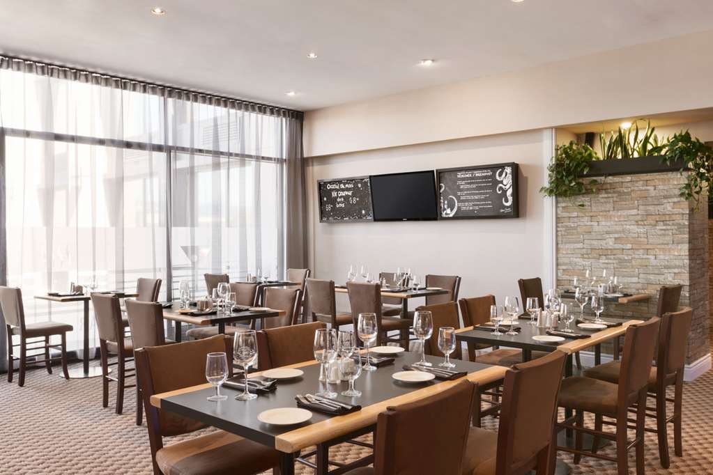 Travelodge By Wyndham Quebec City Hotel & Convention Centre Restoran gambar